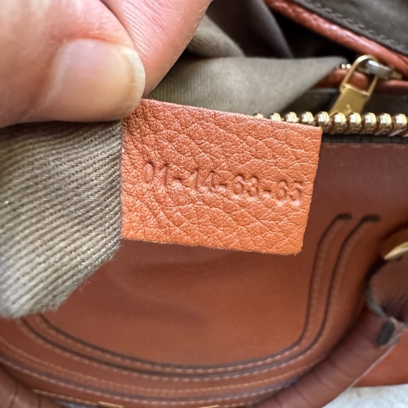 Real CHLOE Calfskin Medium Marcie calfskin leather. Has zipper and pocket. - Picture 8 of 8